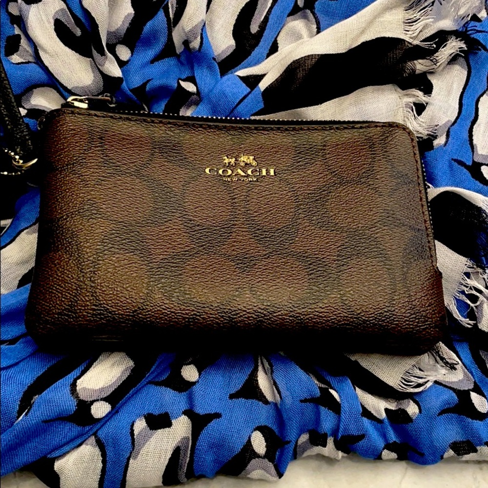 🎉🎉🎉Coach double zipper wristlet🎉🎉🎉